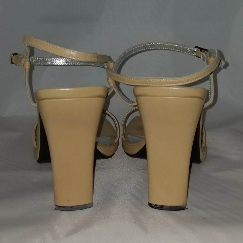 Sandals - Picture 3 of 4
